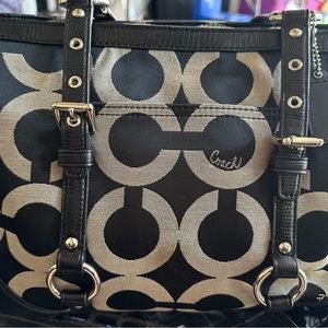 Coach purse Op Art with top handle